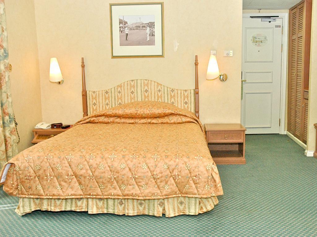 Merdeka Palace & Hotel Kuching