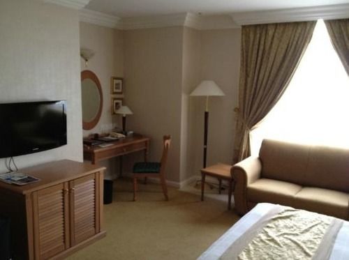 Hotel Merdeka Palace &